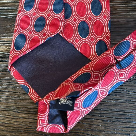 Burberry Red/Blue Pattern Vintage Silk Tie - Picture 5 of 5